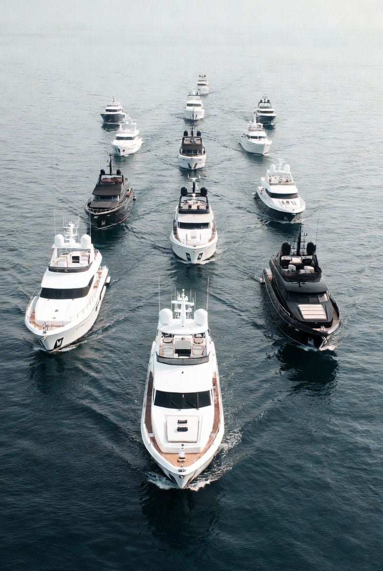 EYE yacht