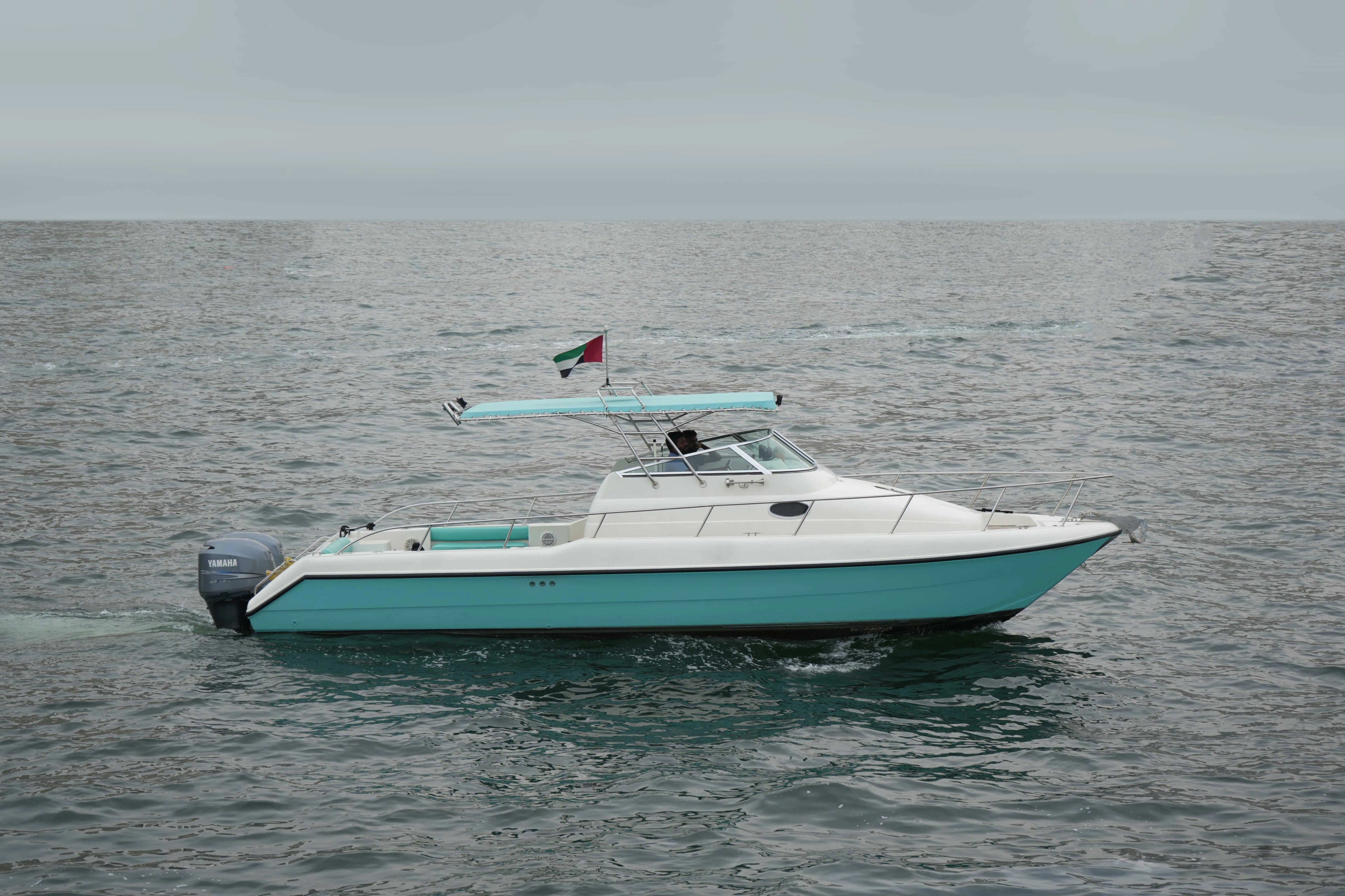 CON-34 yacht image 1